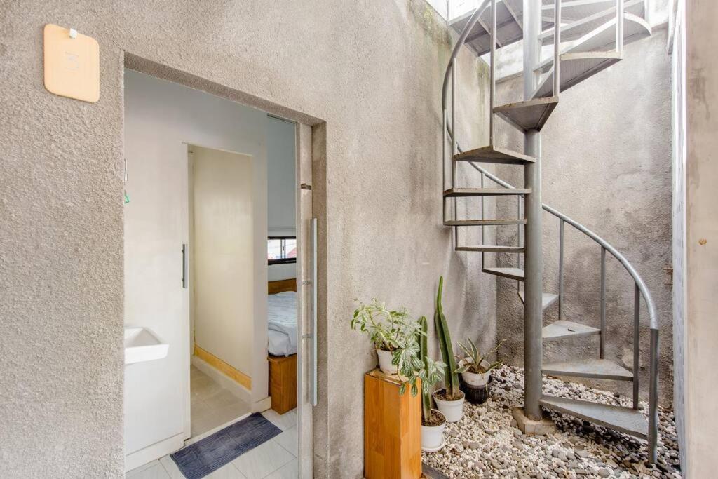 Teras Sabin Hotel Ngabean Kültér fotó