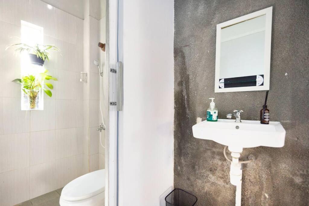 Teras Sabin Hotel Ngabean Kültér fotó