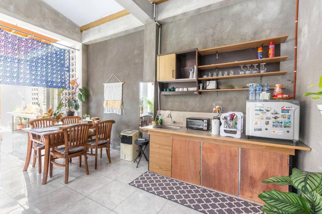 Teras Sabin Hotel Ngabean Kültér fotó